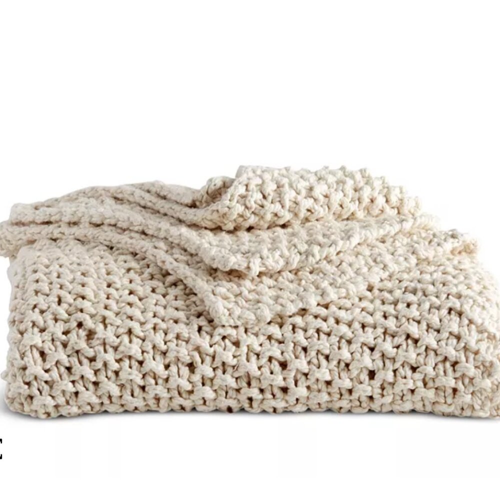 NWOT DKNY Pure Chunky Knit Throw 50" x 60"